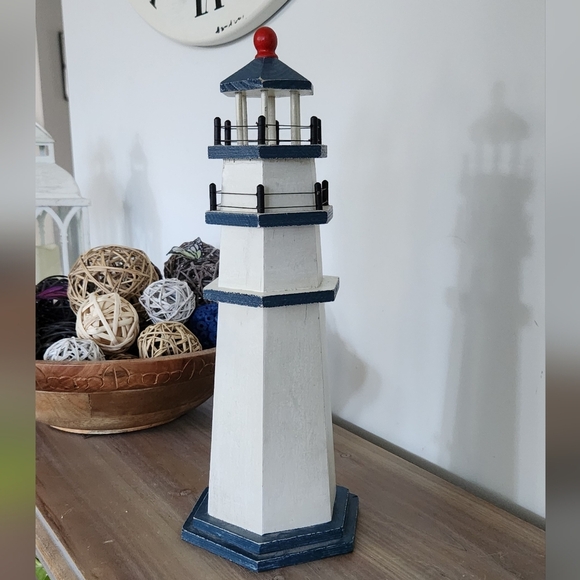 ⚓ Heritage Mint Wooden Nautical Lighthouse Décor – White & Blue, 15” Tall - Picture 3 of 16